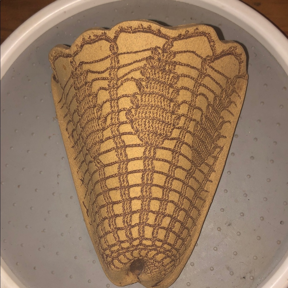 BEAUTIFUL VINTAGE EARTHENWARE HANDMADE SCONCE